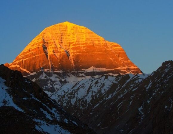 Kailash Mansoravar  Tour  by Helicopter
